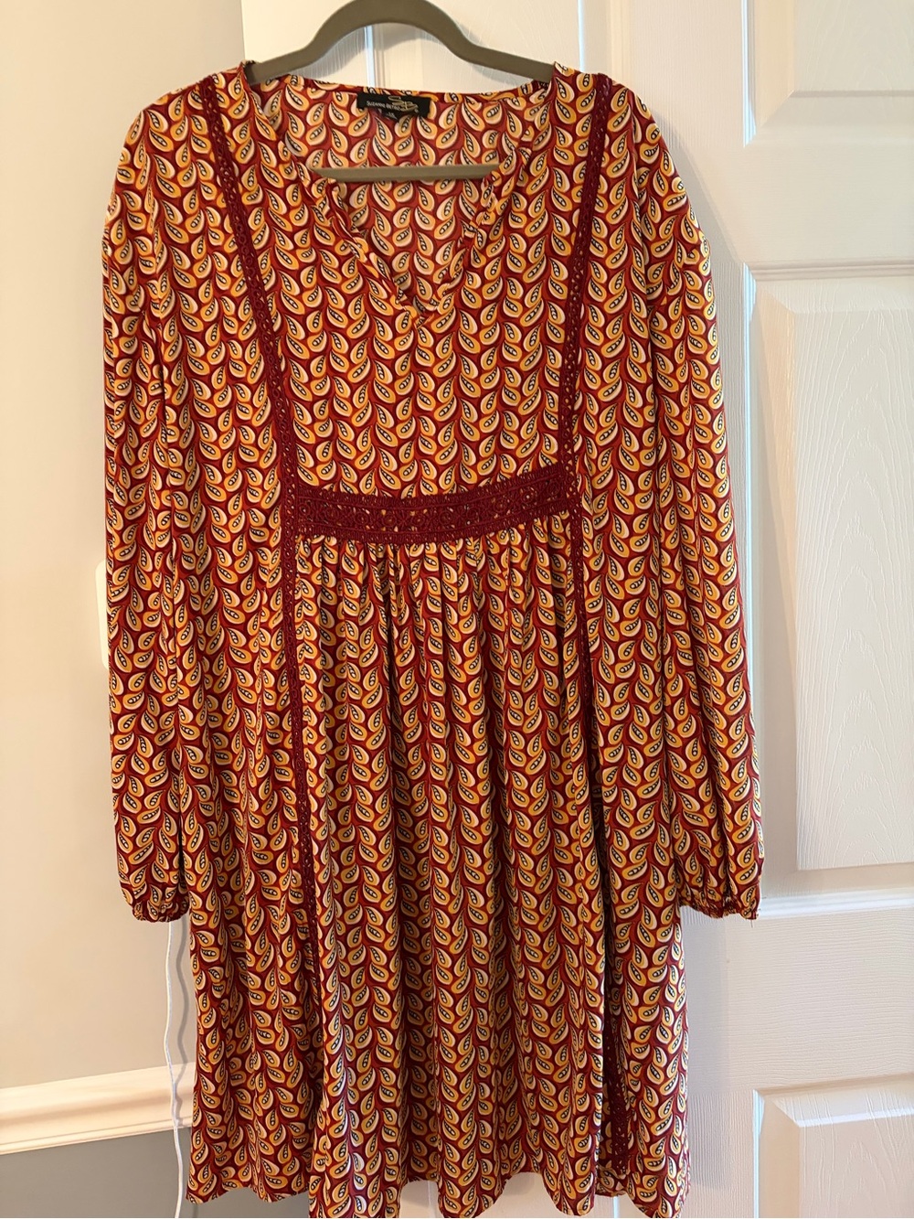 Suzanne Betro Burgundy and Burnt Orange V‑Neck Mini Dress - Picture 2 of 8